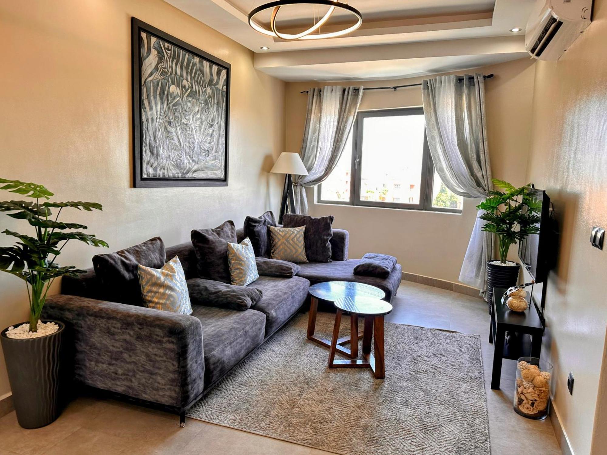 Moderne, Lumineux & Spacieux Avec Balcon -Central -Wifi-Smart Tv-Clim Marrakesh Bagian luar foto