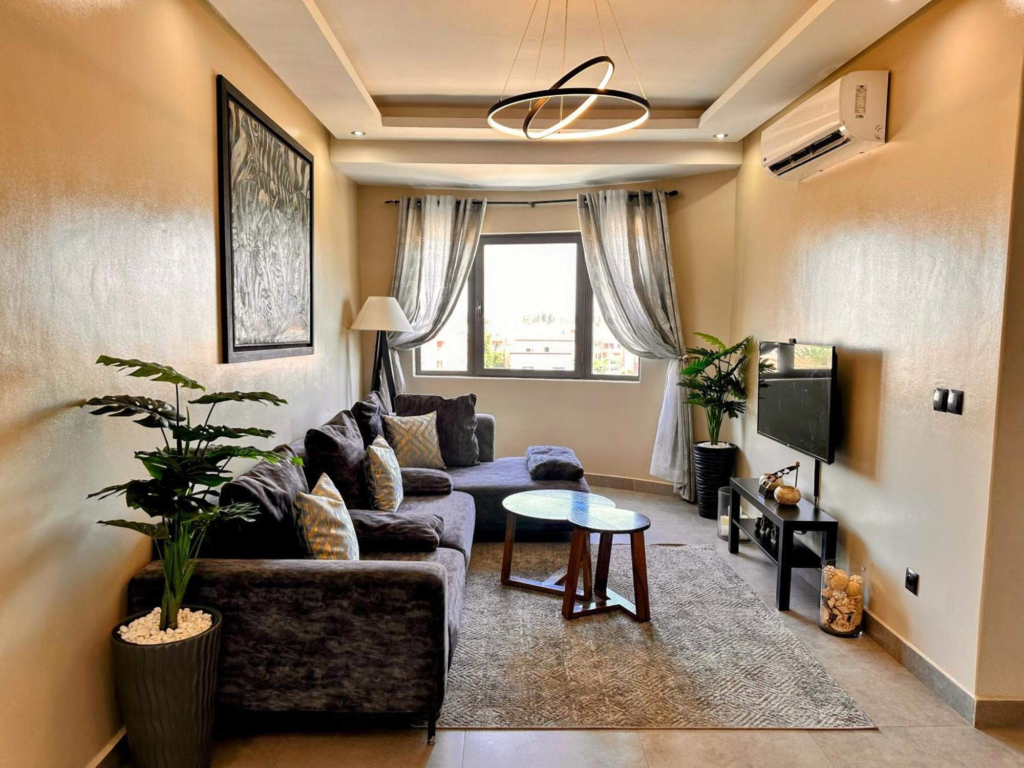 Moderne, Lumineux & Spacieux Avec Balcon -Central -Wifi-Smart Tv-Clim Marrakesh Bagian luar foto
